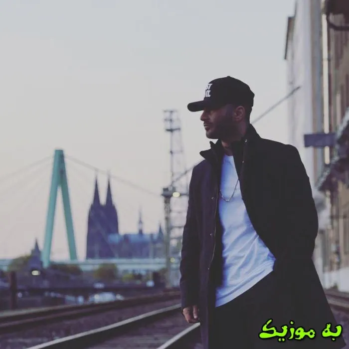 دانلود ریمیکس ولی باید بدونی که میرم با یه یادگاری رو دستم  و اصلی یاس